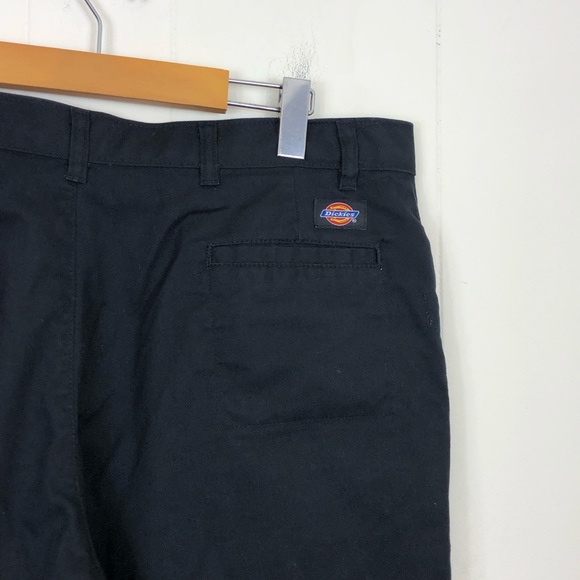 Dickies Women’s 8” Cargo Shorts Sz 18 - Picture 6 of 9